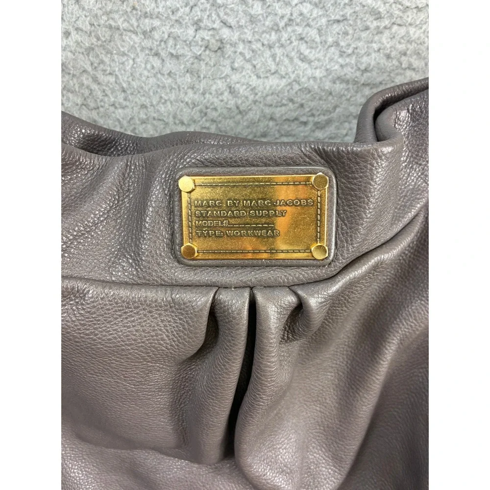 Marc by Marc Jacobs Classic Q Hillier Hobo Shoulder Bag Womens Medium Gray